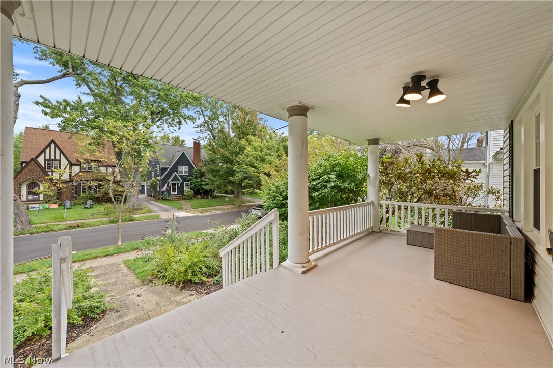 3392 Dellwood Road Cleveland Heights OH 44118