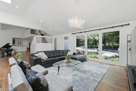 100 Basswood Lane Moreland Hills OH 44022