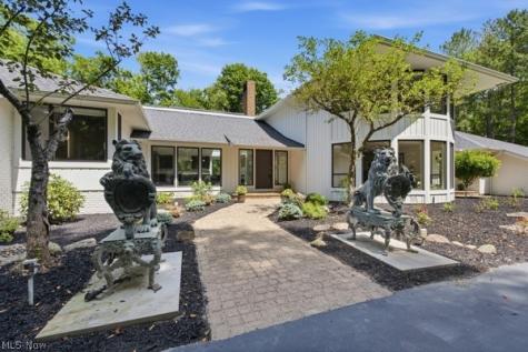 100 Basswood Lane Moreland Hills OH 44022