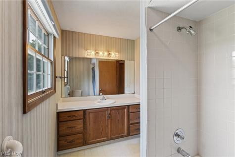26950 Sentry Lane Westlake OH 44145