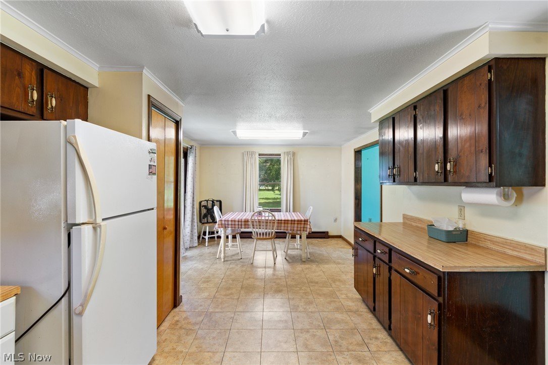10685 Scotts Corners Road Diamond OH 44412