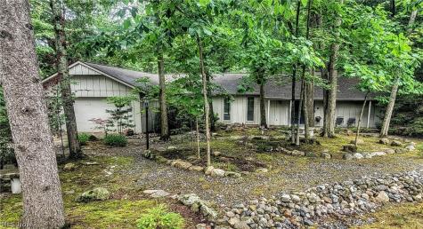 11604 Park Moss Avenue Strongsville OH 44136
