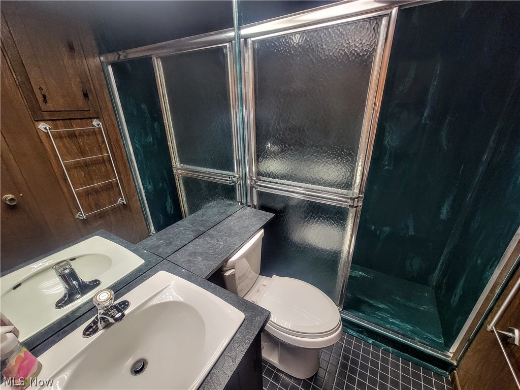 11604 Park Moss Avenue Strongsville OH 44136