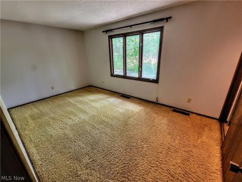 11604 Park Moss Avenue Strongsville OH 44136