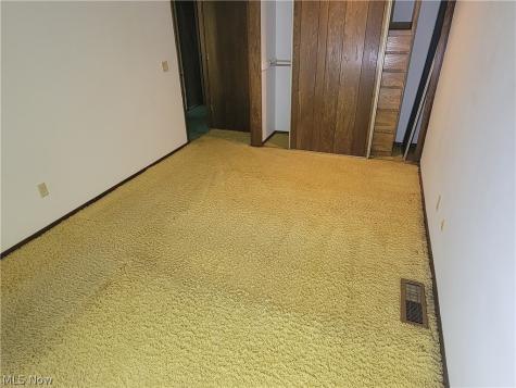 11604 Park Moss Avenue Strongsville OH 44136