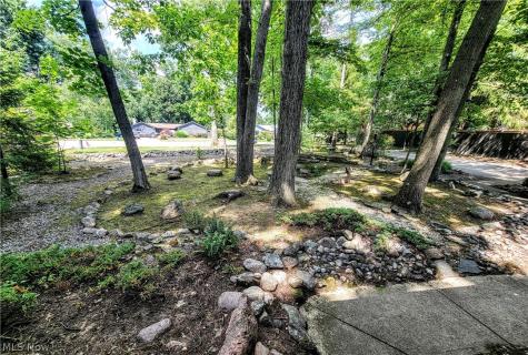 11604 Park Moss Avenue Strongsville OH 44136