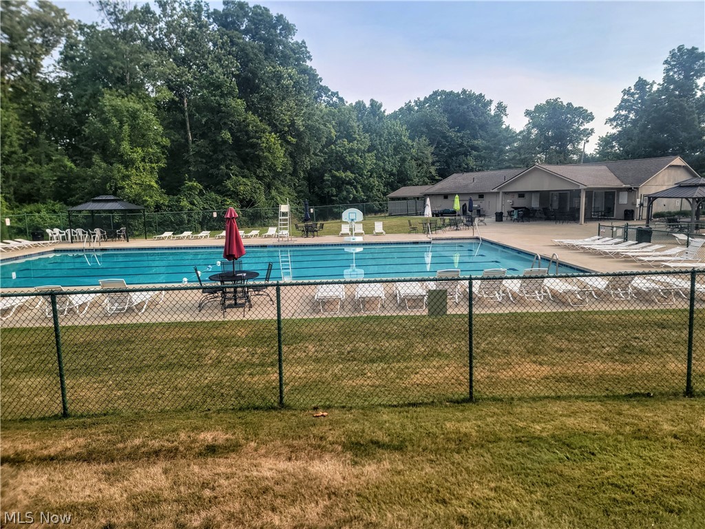 11604 Park Moss Avenue Strongsville OH 44136