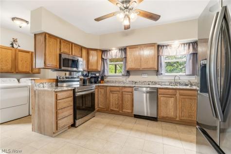 340 Lowell Street Elyria OH 44035