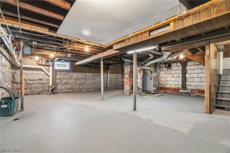 340 Lowell Street Elyria OH 44035