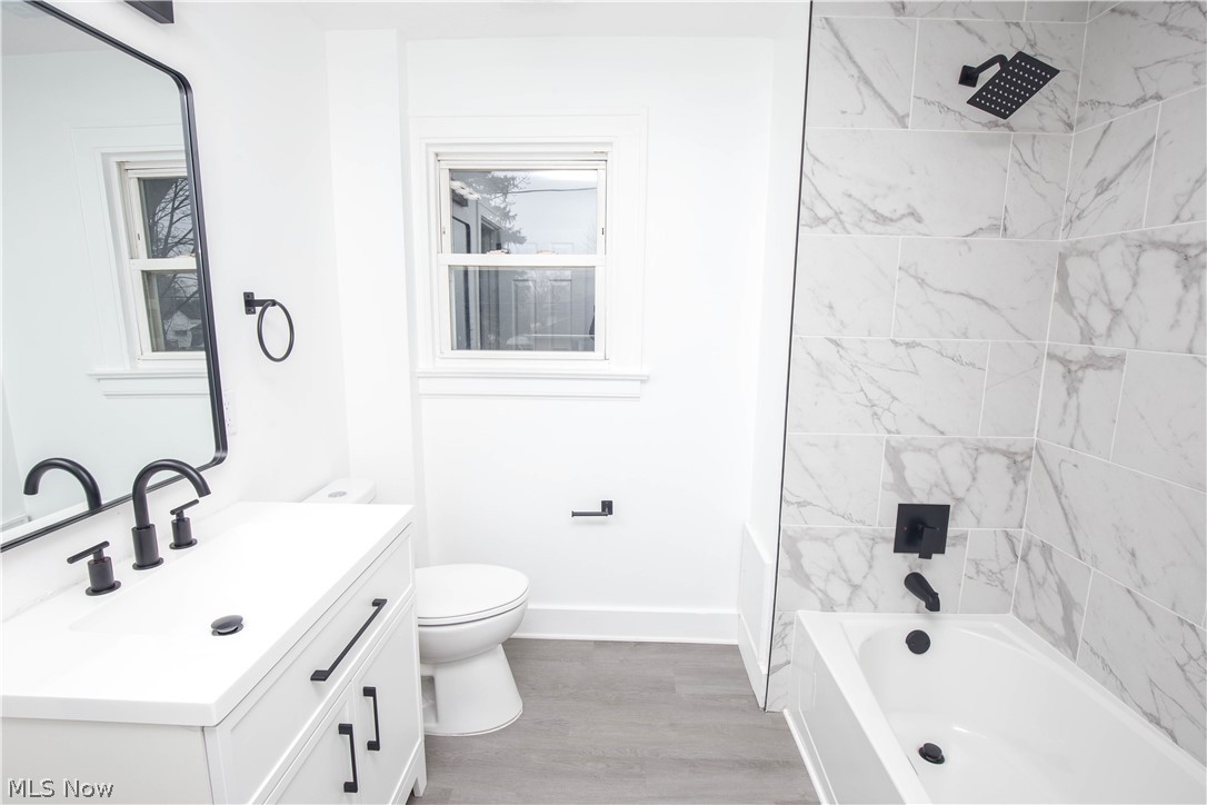 2462 Edwin Avenue Akron OH 44314