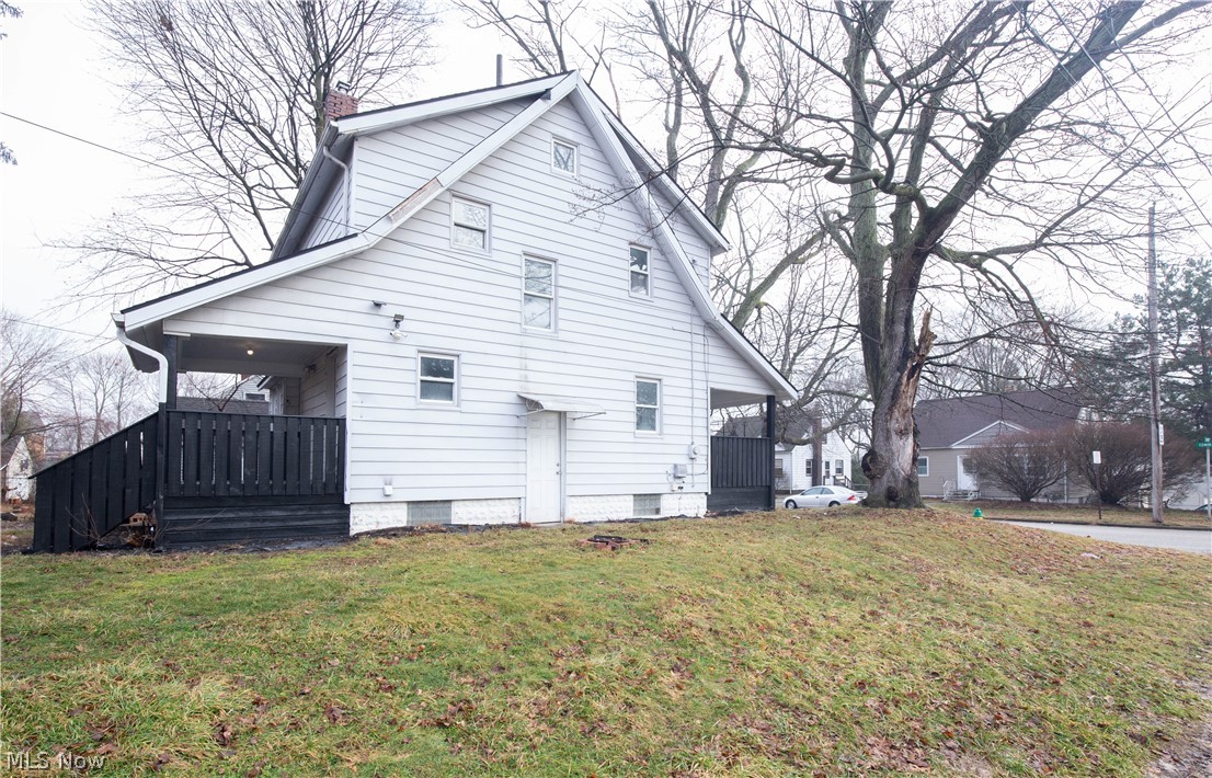 2462 Edwin Avenue Akron OH 44314