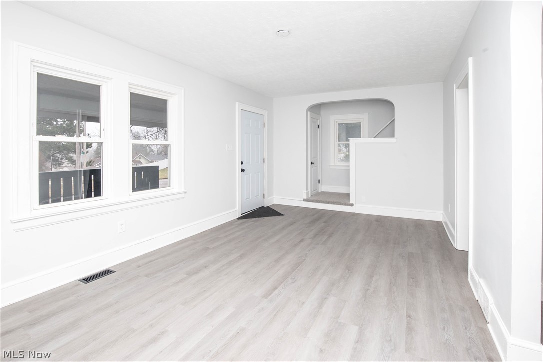 2462 Edwin Avenue Akron OH 44314