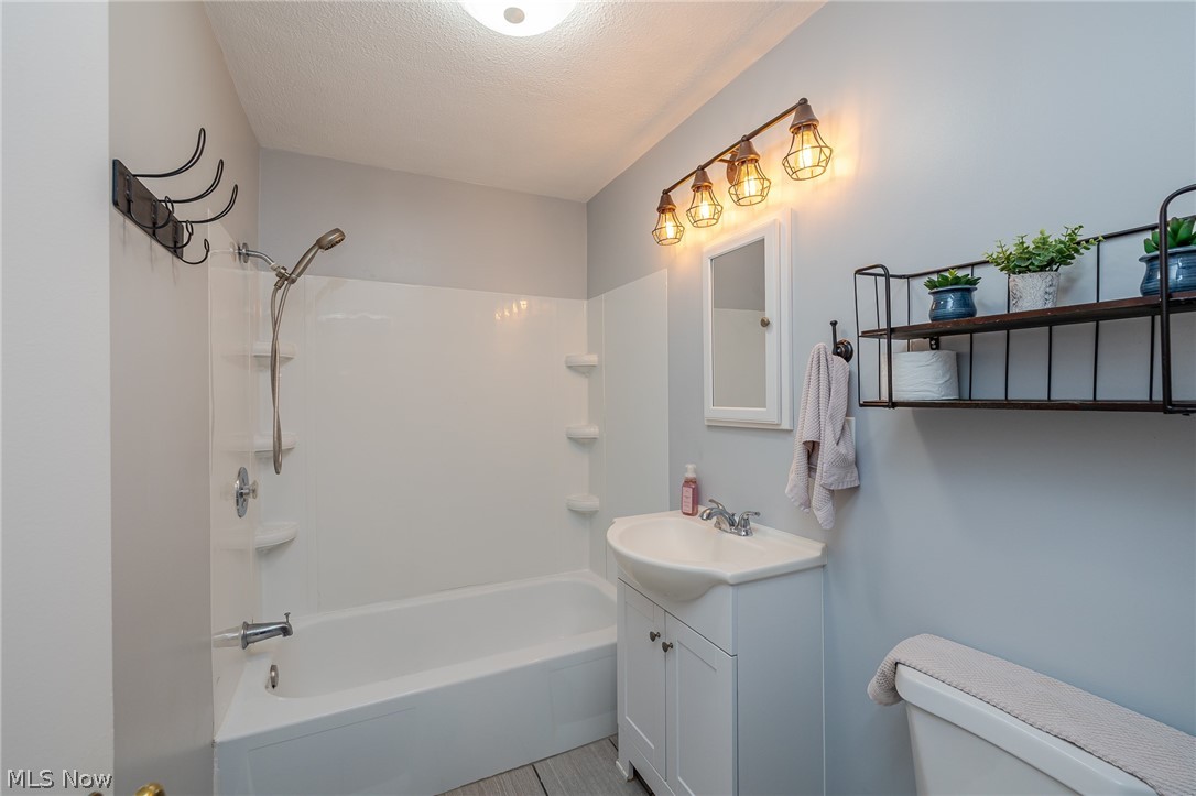 8073 W 130th Street North Royalton OH 44133