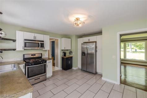 8073 W 130th Street North Royalton OH 44133