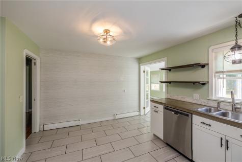 8073 W 130th Street North Royalton OH 44133