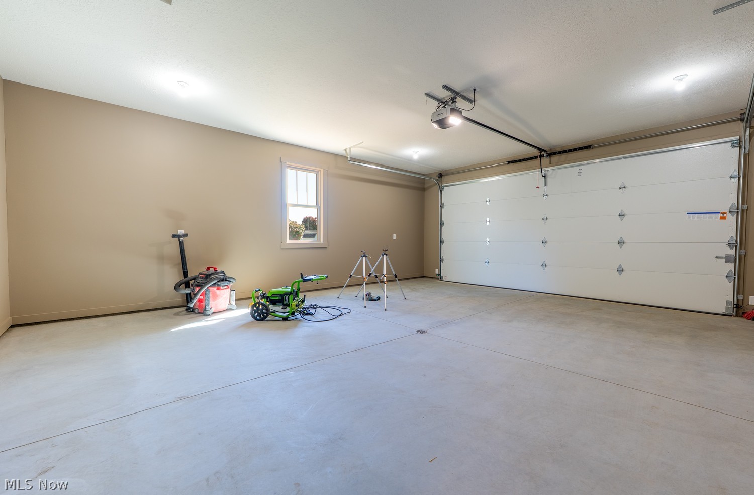 635 Hardesty Avenue NW New Philadelphia OH 44663