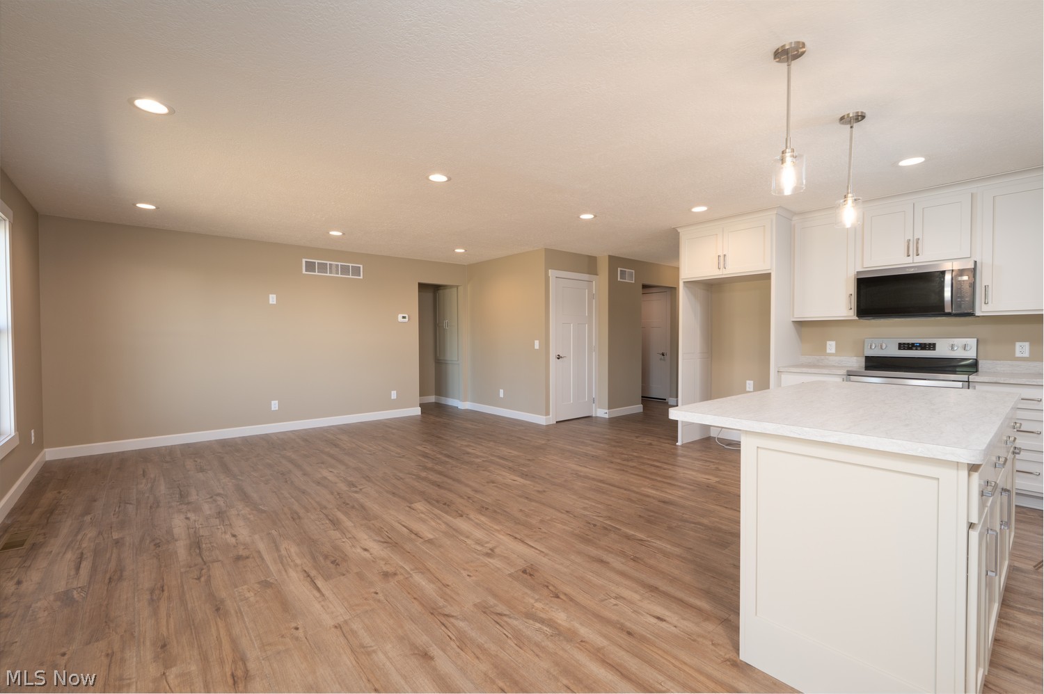 635 Hardesty Avenue NW New Philadelphia OH 44663
