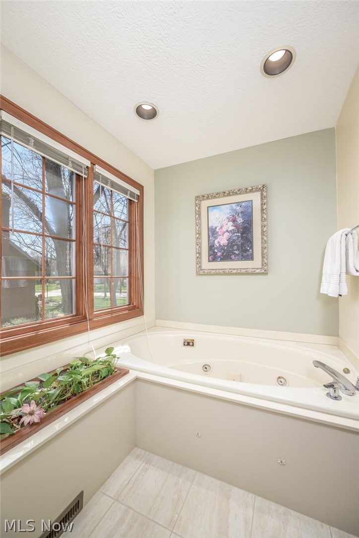 3470 Hunters Crossing Stow OH 44224