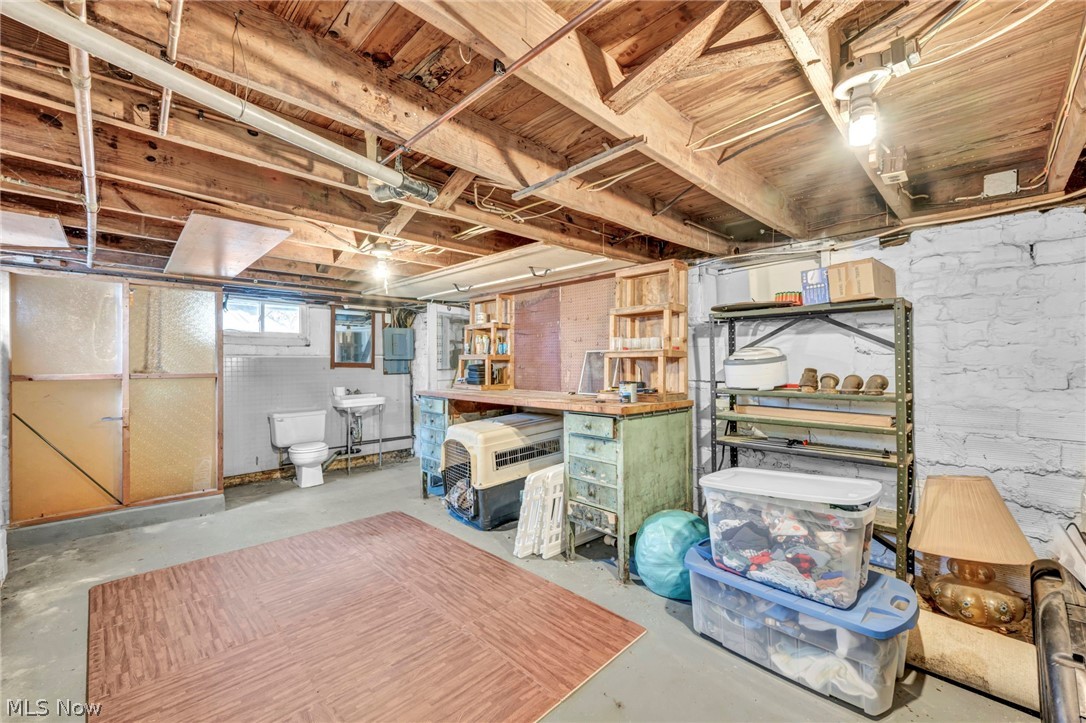 591 Long Drive Norton OH 44203