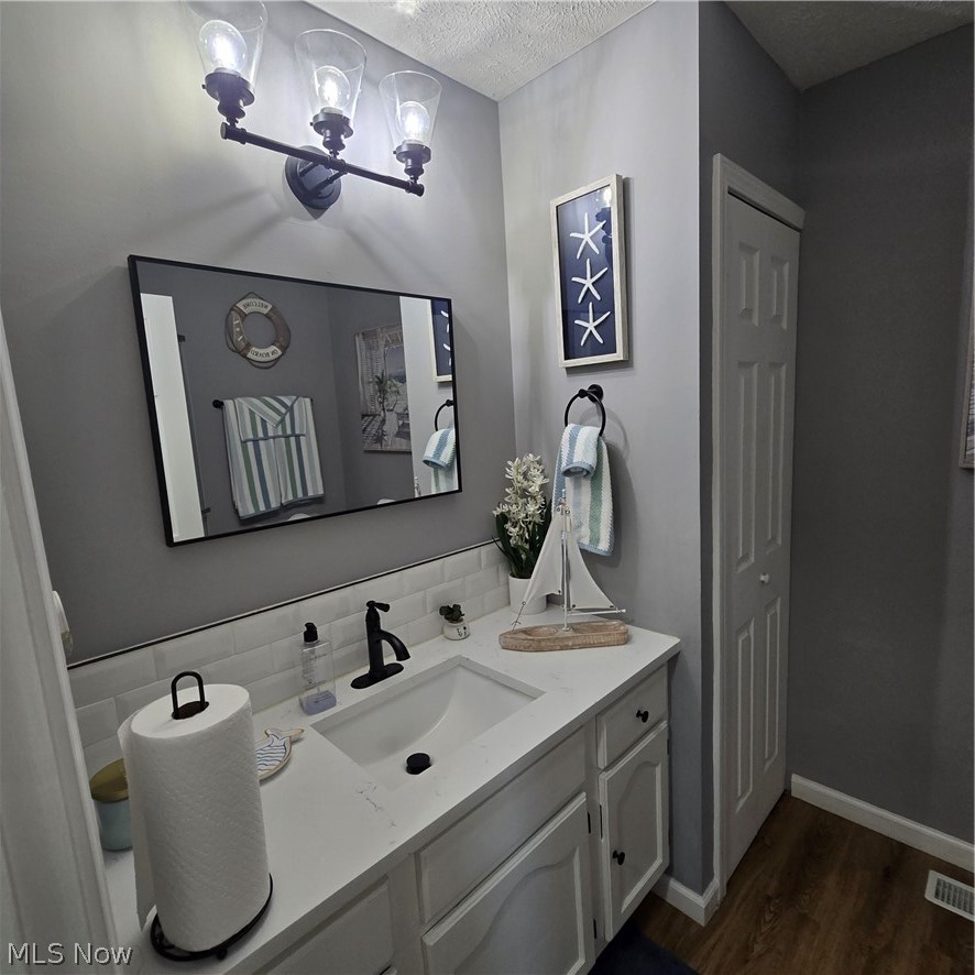 26122 Buckthorn Road Oakwood OH 44146