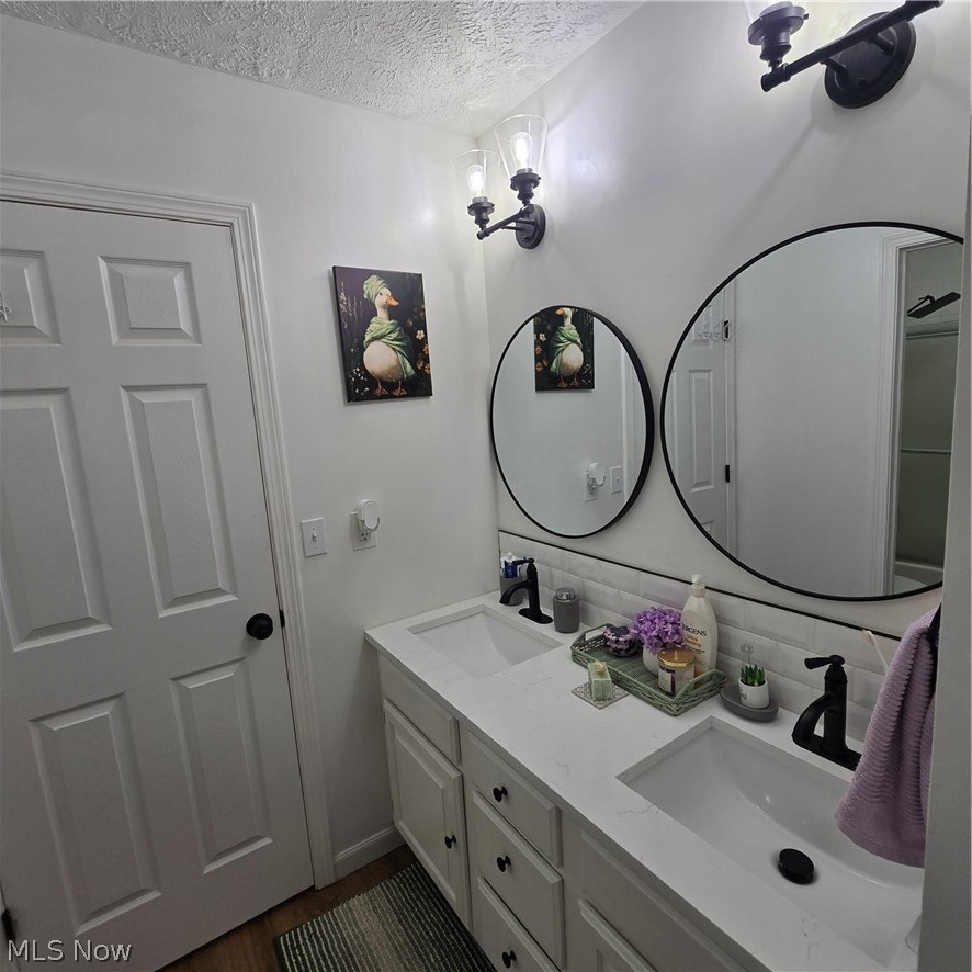 26122 Buckthorn Road Oakwood OH 44146