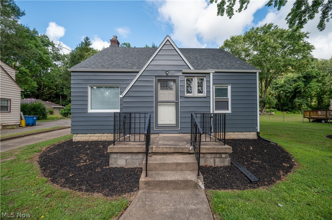 3712 Logan Way Youngstown OH 44505