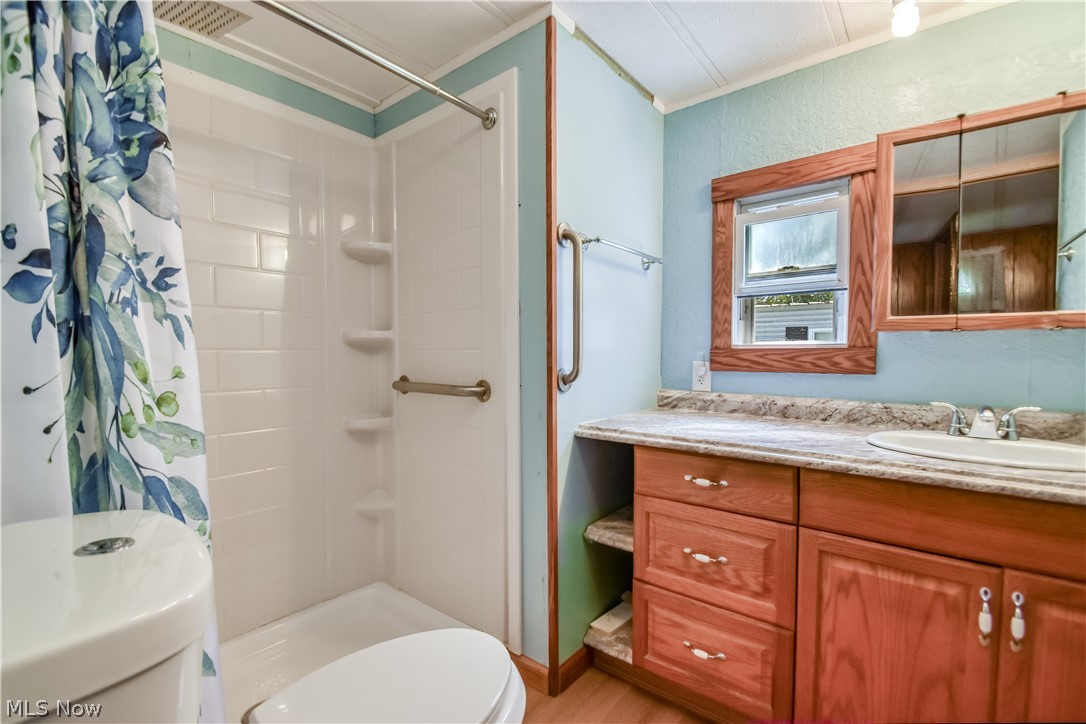 112 Lakeside Way SW Warren OH 44481