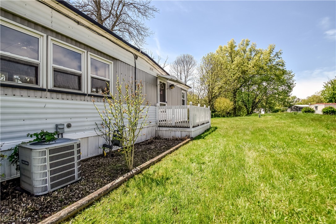 112 Lakeside Way SW Warren OH 44481