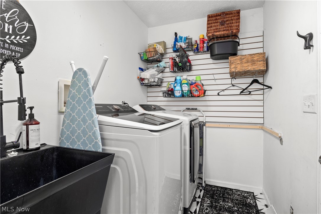 17791 E Parkway Lagrange OH 44050