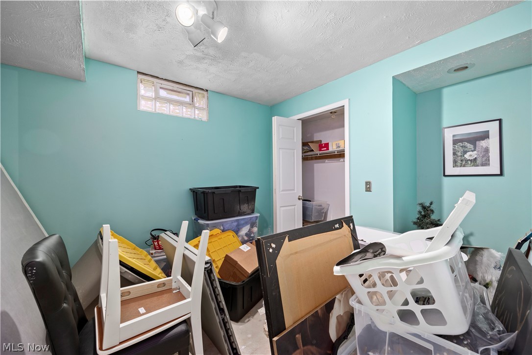 17791 E Parkway Lagrange OH 44050