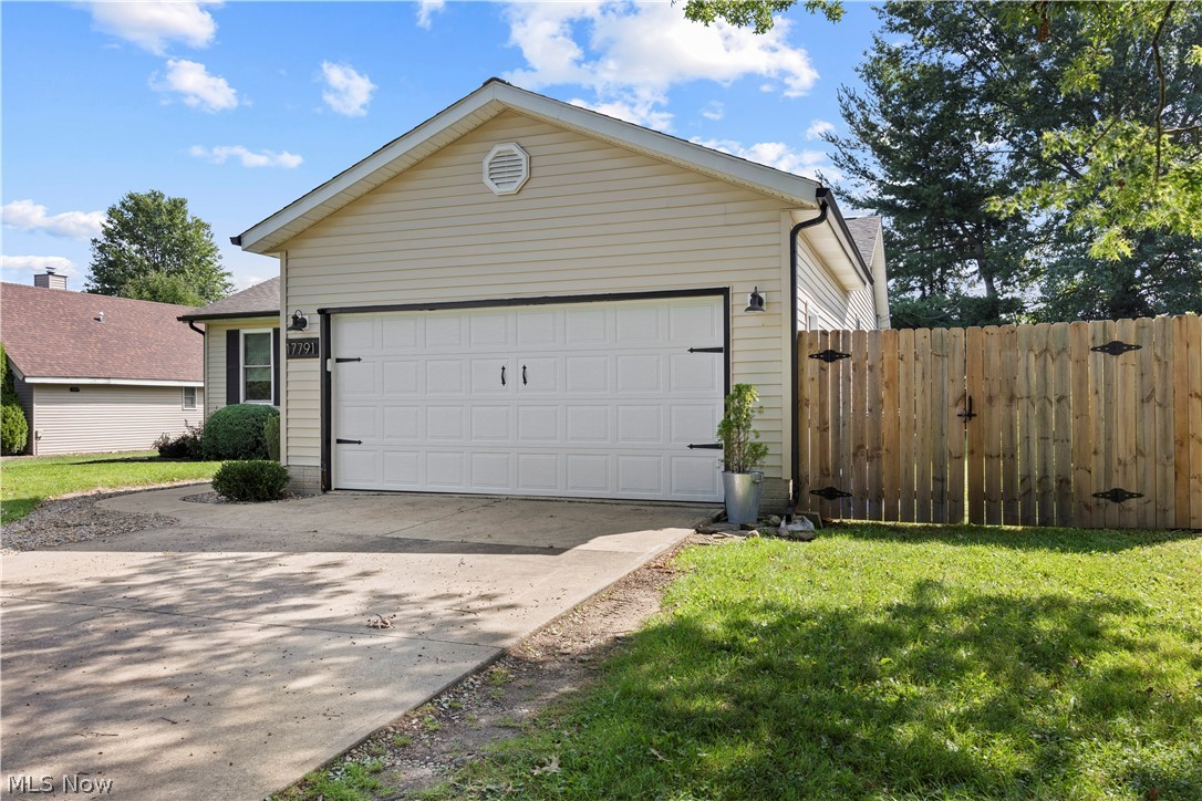 17791 E Parkway Lagrange OH 44050