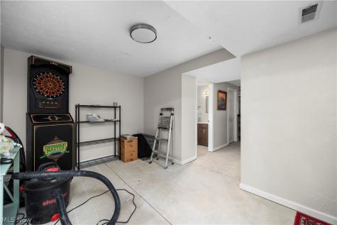 17791 E Parkway Lagrange OH 44050