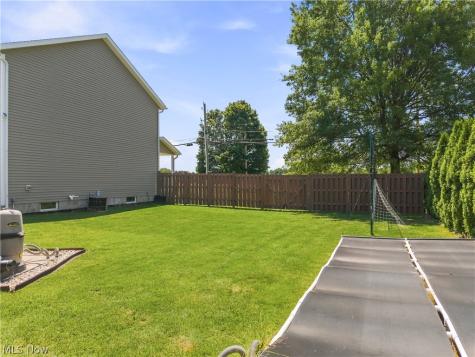 2553 Diamond Street NE Canton OH 44721