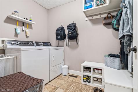 2553 Diamond Street NE Canton OH 44721