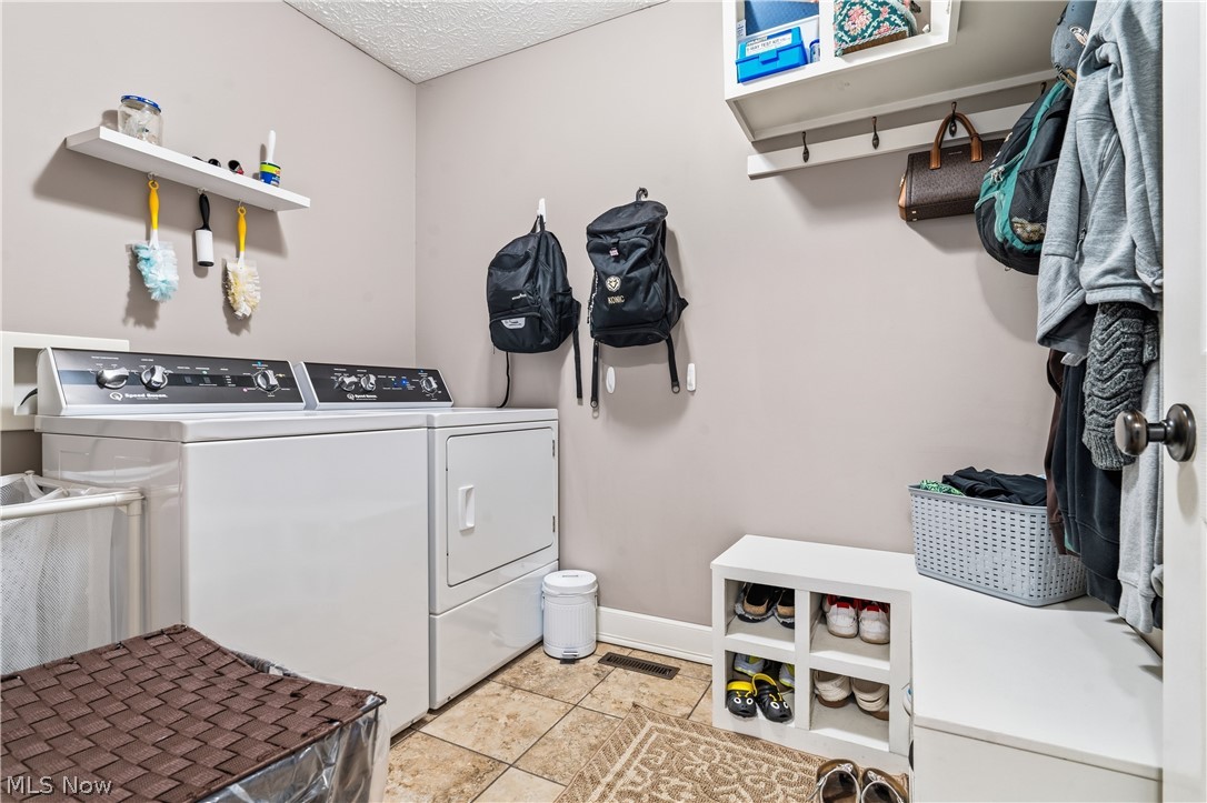 2553 Diamond Street NE Canton OH 44721