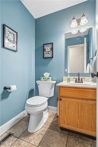 2553 Diamond Street NE Canton OH 44721