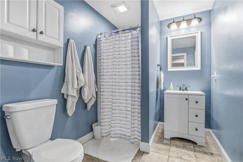 2553 Diamond Street NE Canton OH 44721