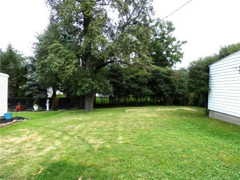 1277 Iroquois Avenue Mayfield Heights OH 44124