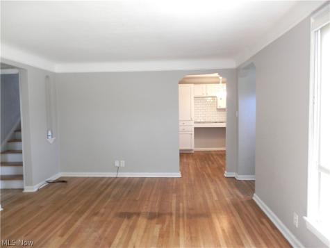 1277 Iroquois Avenue Mayfield Heights OH 44124