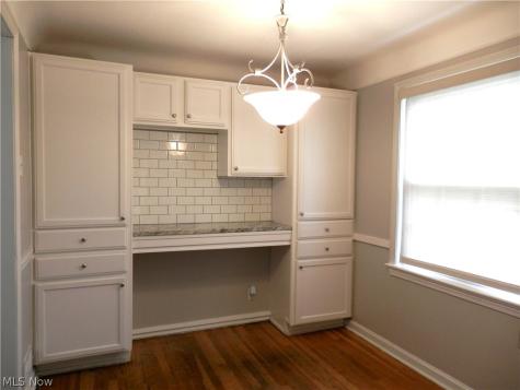 1277 Iroquois Avenue Mayfield Heights OH 44124