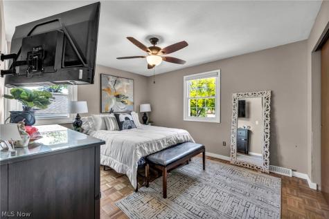 6424 Brighton Drive North Olmsted OH 44070