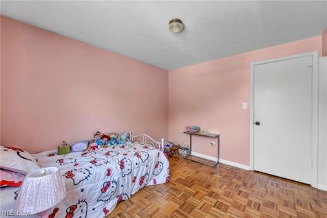 6424 Brighton Drive North Olmsted OH 44070