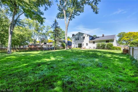 6424 Brighton Drive North Olmsted OH 44070
