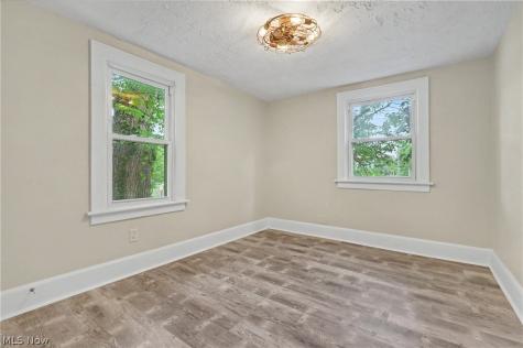 616 Tallmadge Road Cuyahoga Falls OH 44221