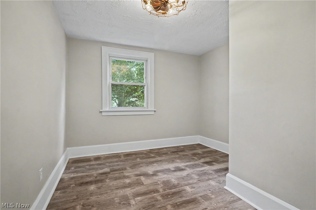 616 Tallmadge Road Cuyahoga Falls OH 44221