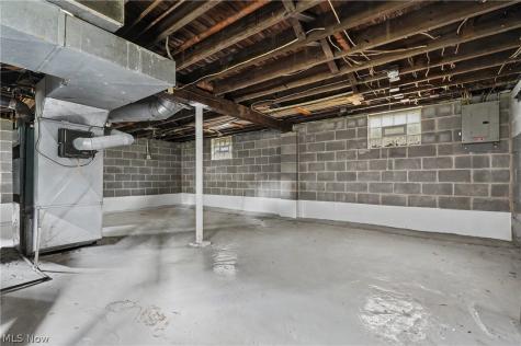 616 Tallmadge Road Cuyahoga Falls OH 44221