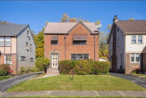 3575 Grosvenor Road Cleveland Heights OH 44118