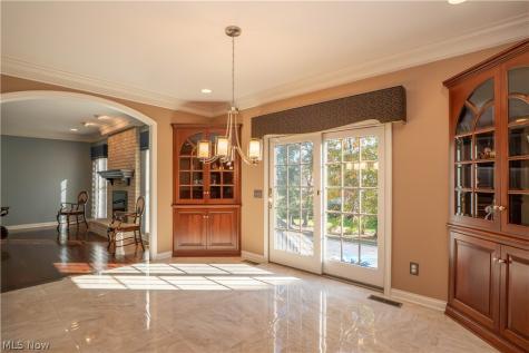 4966 Abbey Church Avenue NW Canton OH 44718