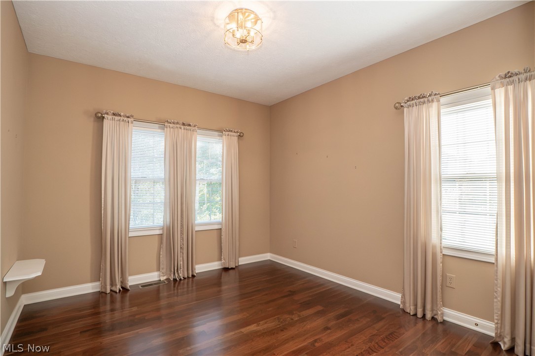 4966 Abbey Church Avenue NW Canton OH 44718