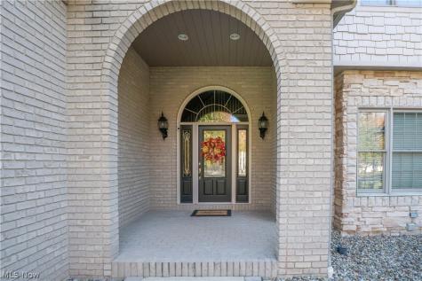 4966 Abbey Church Avenue NW Canton OH 44718